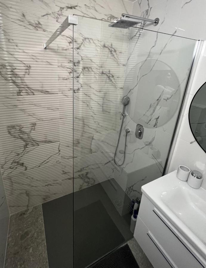 City Center Apartment Twiggy マカルスカ エクステリア 写真